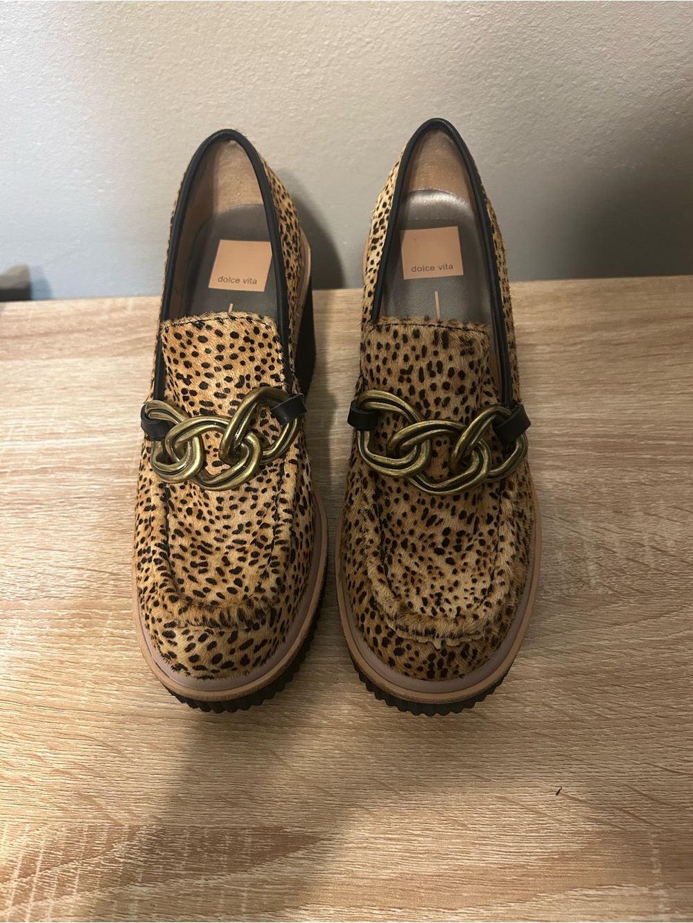 Dolce Vita Brenan Leopard Calf Hair Platform Wedge Loafers Gold Chain Sz 8